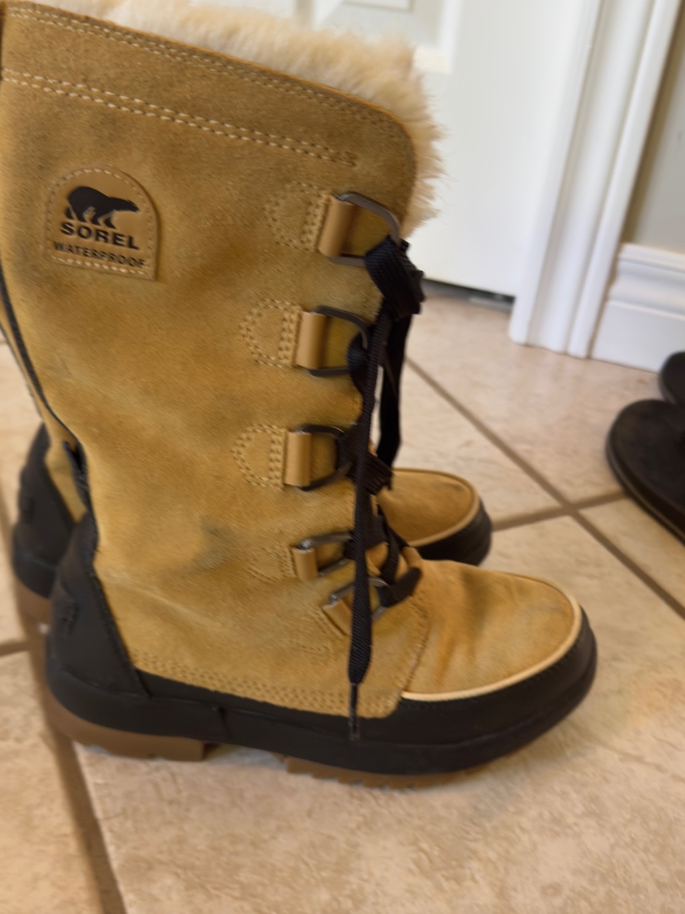 Sorel Tan and Black Women's Lace-Up Waterproof Winter Boots